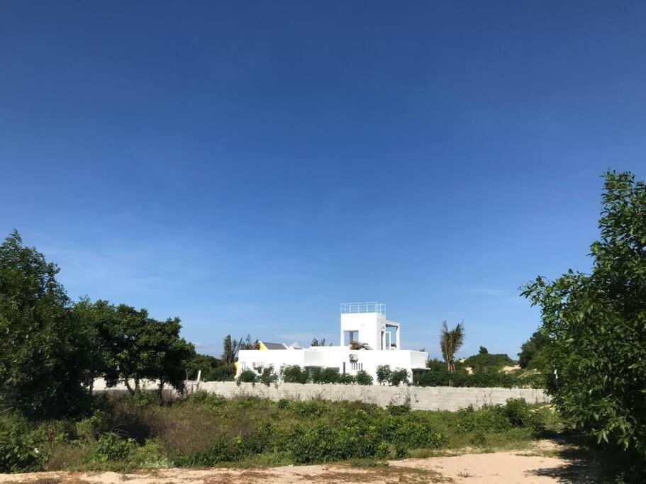 Ho Lan Retreat, Villa Mat Bien Danh Cho 8 Nguoi. Pho Tri Exterior foto